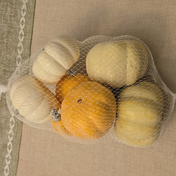 Fall decor - Picture 2 of 4